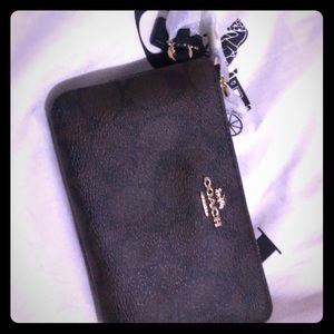 Coach wristlet original signature print